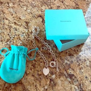 Tiffany’s necklace.